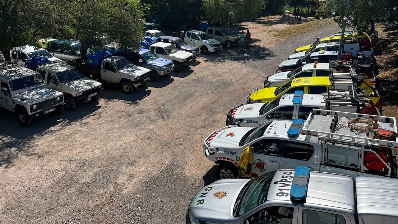O dispositivo local de Loulé reuniu 34 equipas para reforçar a prevenção e o combate aos incêndios rurais.