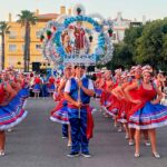 Marcha de Almancil reúne participantes dos seis aos 76 anos e leva a tradição popular a várias localidades algarvias.