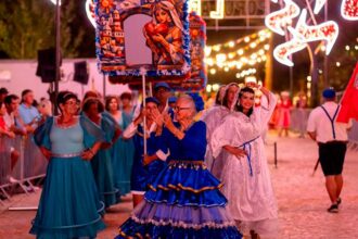 Marchas populares em Olhão levaram centenas de pessoas ao Jardim Pescador Olhanense na noite de São João.