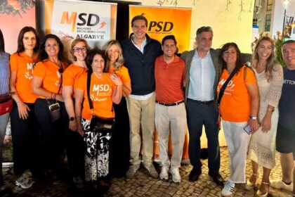Mulheres Social Democratas do Algarve juntam centenas no 1.º arraial realizado na Fortaleza de Armação de Pêra.
