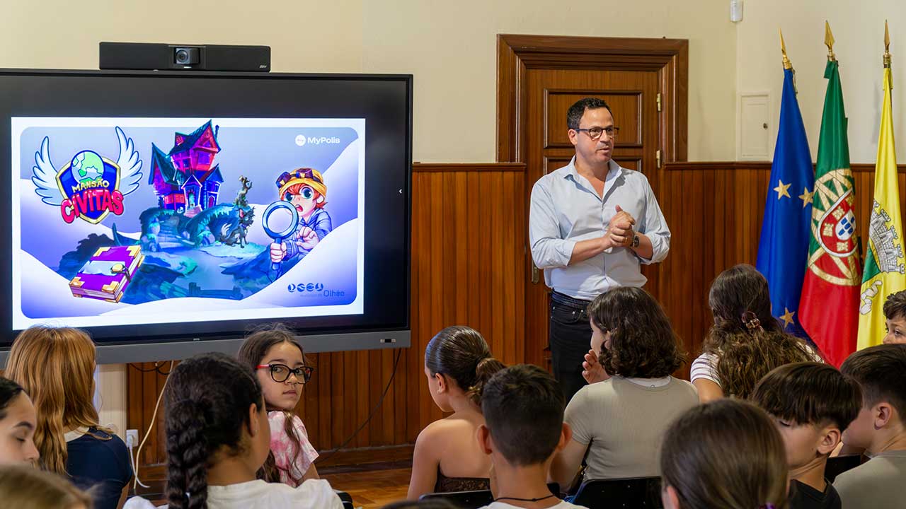 Alunos de Olhão partilharam ideias para melhorar a comunidade através de uma iniciativa do programa MyPolis.