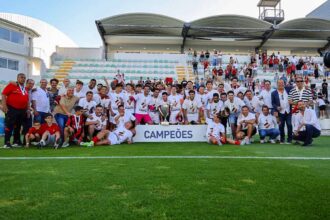 Olhanense ergue troféu inédito ao bater o Imortal por 1-0 na final da Taça do Algarve, disputada no Estádio Municipal de Portimão.