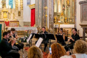Orquestra do Algarve levou música clássica à Igreja Matriz de Moncarapacho, nas celebrações dos 200 anos de Olhão.