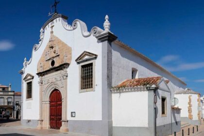 Visita inclui encontros com instituições locais e uma deslocação a estradas e caminhos da freguesia.