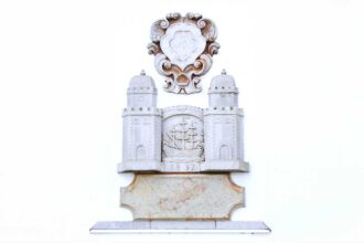 Paços do Concelho de Tavira abrem portas a uma viagem pela história da cidade.