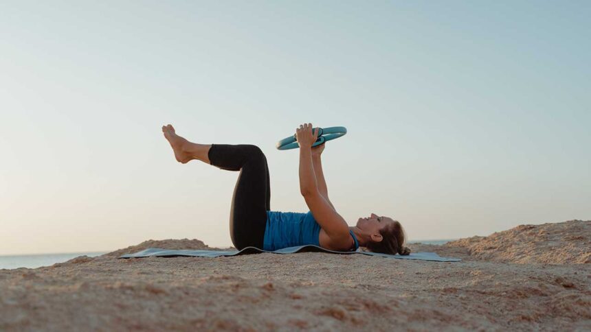 Praia de Faro vai ter pilates, fitness e caminhadas gratuitas entre 6 de julho e 28 de agosto, no Polidesportivo.