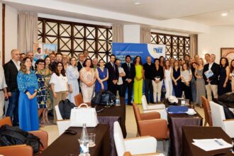 Projeto EURES lança nova fase, com 1,4 milhões para mobilidade laboral entre Algarve e Andaluzia, até março de 2028.