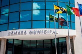 Lagoa assinala o centenário de Rossel Monteiro Santos com um voto de congratulação pelo seu contributo para a história local.