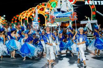 Quarteira acrescenta uma nova noite ao desfile das marchas e reforça o programa dos Santos Populares de 2026.