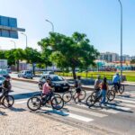 Reitora da UAlg e presidente da Câmara de Faro percorreram o trajeto entre Penha e Gambelas para avaliar a mobilidade suave.