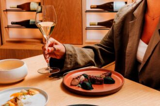 W Algarve recebe no VINO o primeiro «Sommelier’s Table», com menu de degustação e vinhos Van Zellers a 3 de julho.