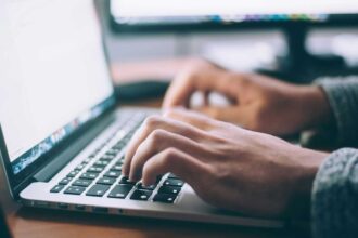 Algarve 2030 abriu aviso com 1,05 milhões do FEDER para apoiar infraestruturas tecnológicas em áreas digitais, biotecnologia e tecnologias limpas.