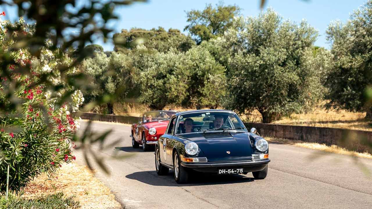 O Algarve Classic Cars regressa com percursos por vários concelhos e prova especial no Autódromo Internacional do Algarve.