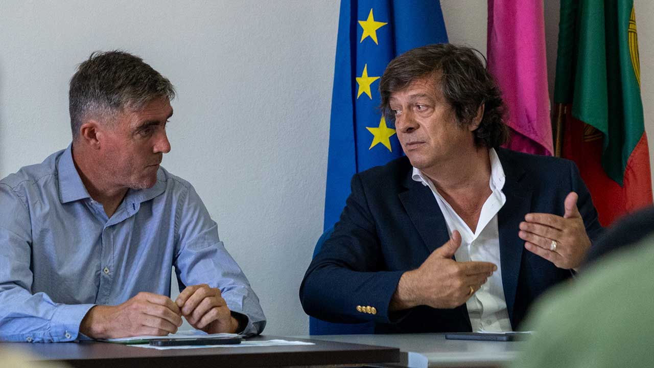 Costa Vicentina volta ao debate com pescadores e autarcas a pedirem ao Governo mudanças nas regras de pesca lúdica e no período de defeso do sargo local.