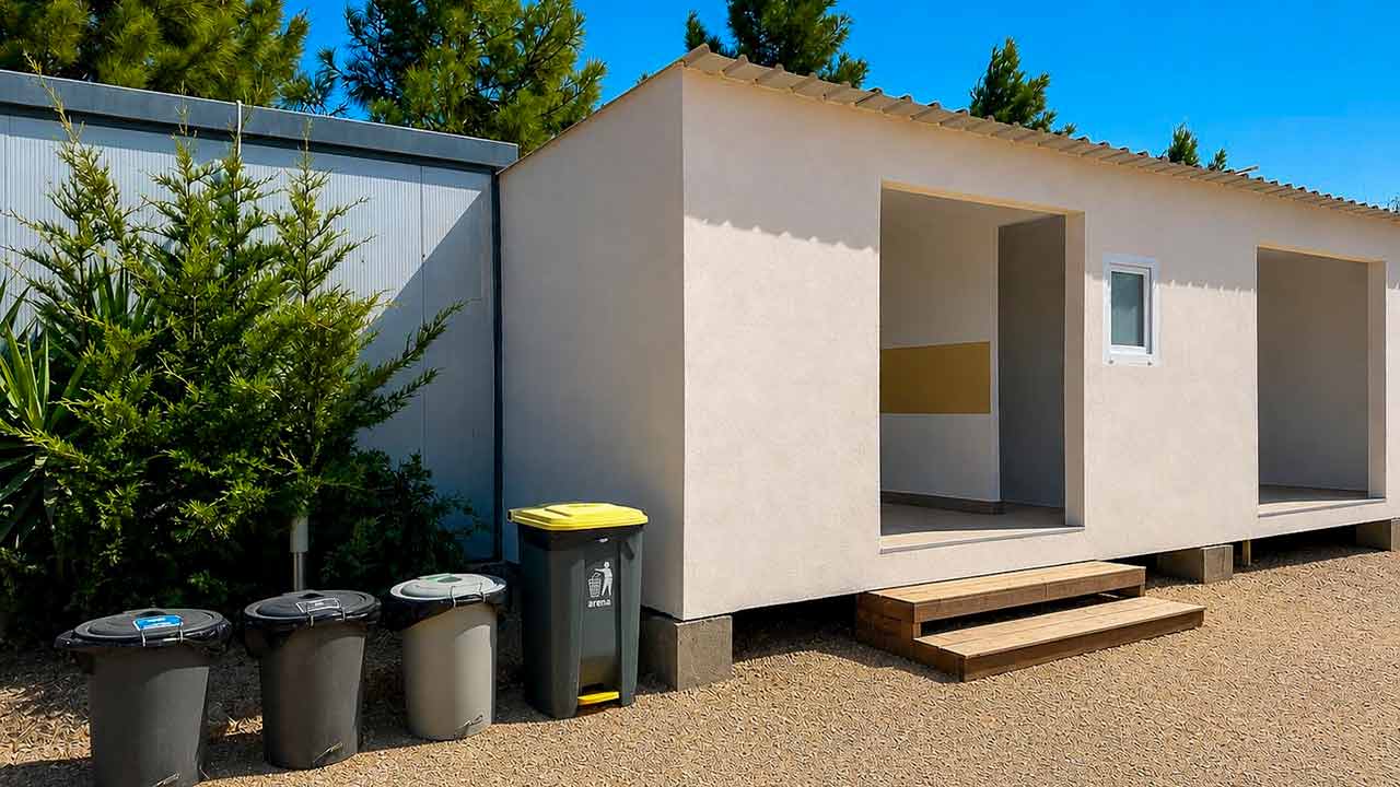 A Camping-Car Park estreia-se no Algarve com uma nova área para autocaravanas perto da Praia do Burgau.