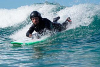 Atleta de Portimão soma o segundo pódio internacional em 15 dias, com um 2.º lugar no Campeonato Inglês de ParaSurfing disputado em Newquay.
