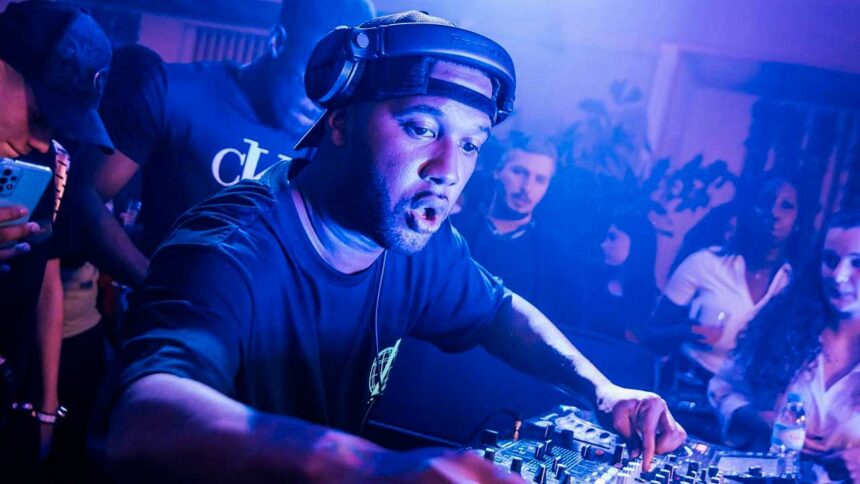 Natural de Faro, o DJ e produtor torna-se no primeiro artista cabo-verdiano a atuar no Tomorrowland e espera abrir portas ao afro house nos grandes festivais internacionais.