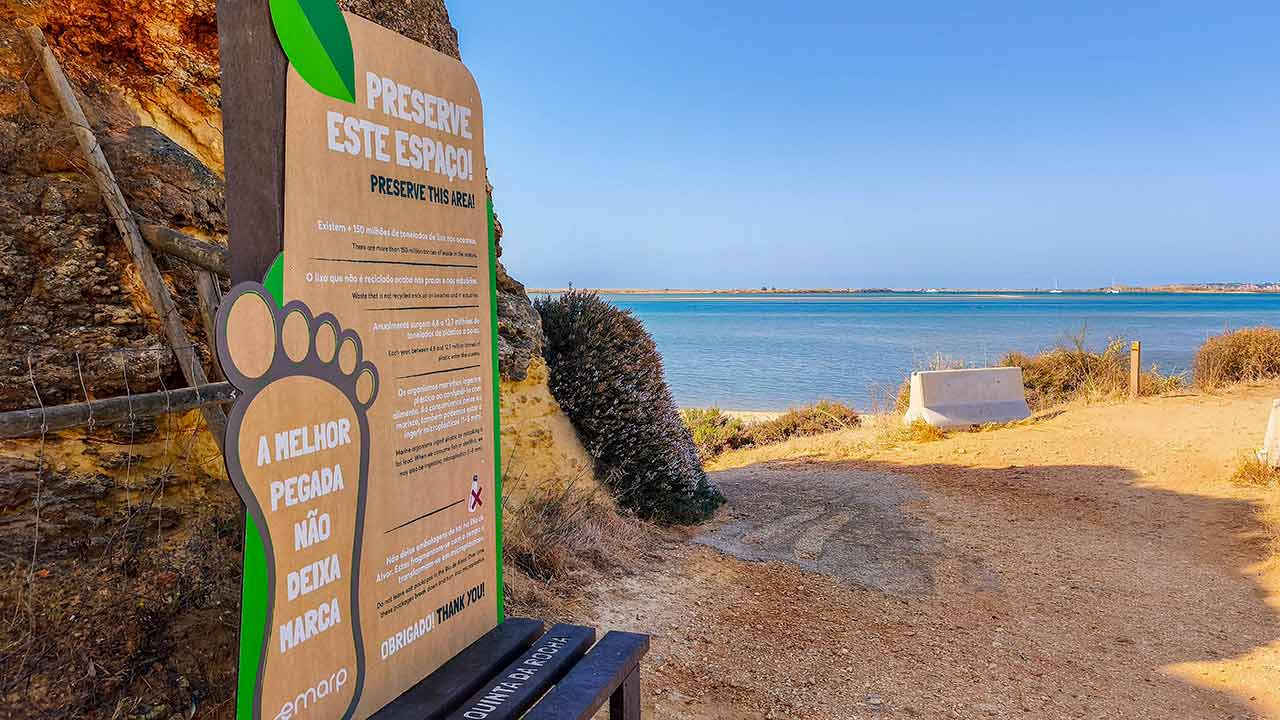 A EMARP reforçou a sensibilização ambiental na Quinta da Rocha com nova sinalética, ecopontos e uma área de descanso para os visitantes.