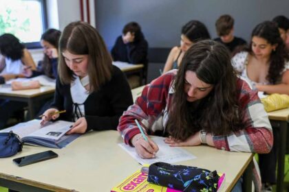 A FRAP Algarve defende que nenhum aluno pode ser prejudicado pelas falhas verificadas no processo dos exames nacionais e pede uma avaliação independente.
