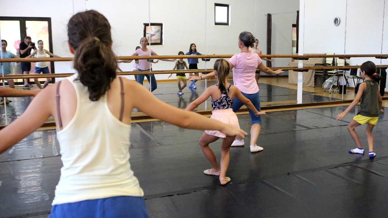 «Férias com Dança» regressam à Casa das Artes, em Portimão, com ballet, hip-hop, dança contemporânea, teatro e videoclip.