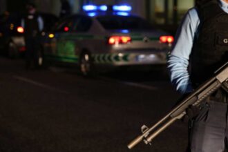 GNR deteve seis suspeitos de uma rede organizada de roubos violentos contra idosos e pessoas vulneráveis, em Olhão e Faro.