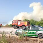 O fogo mobilizou 24 operacionais e oito veículos.