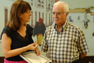José D’Encarnação recebe voto de louvor da Câmara de São Brás, após ser distinguido com Doutor Honoris Causa pela UAlg.