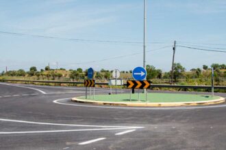 Lagoa concluiu cerca de 25 quilómetros de pavimentação de ruas e estradas, após renovar condutas de água para evitar novas intervenções nas vias.