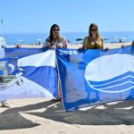 Bandeira Azul volta a estar hasteada em dez praias de Loulé, que mantém ainda oito zonas balneares com distinção Praia Acessível.