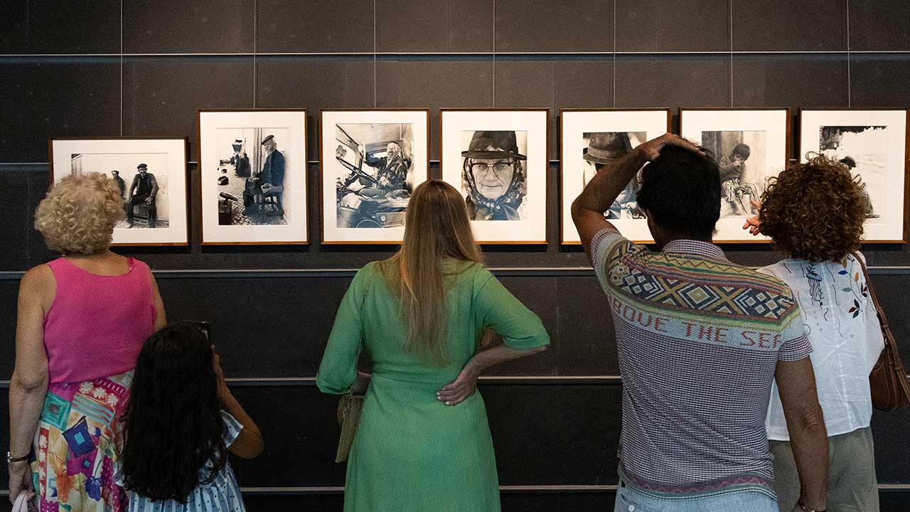 A exposição mostra um lado inédito de Luís Torres e deixa perceber que o seu arquivo ainda guarda muitas histórias.