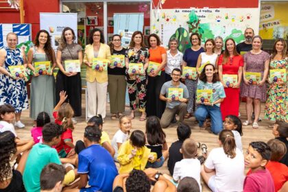 Albufeira distribui 1.500 exemplares de «O Arco da Íris» e leva o projeto educativo a 67 turmas do 1.º ciclo.