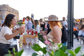 Portimão Wine Tasting junta Arvad, Quinta da Penina e Villa Alvor na Fortaleza de Santa Catarina, com provas, gastronomia e música ao vivo.