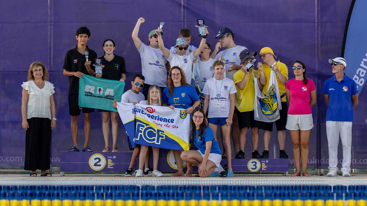 Regional de Natação reuniu 243 atletas de 15 clubes em Loulé e encerrou a época regional com recordes na natação adaptada.
