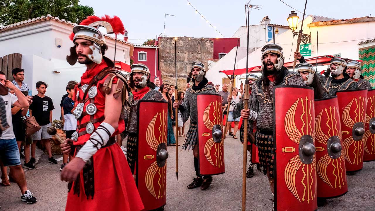 Salir no Tempo recria Roma Antiga com mais de 200 espetáculos, corridas de bigas, gladiadores e novas experiências para toda a família.