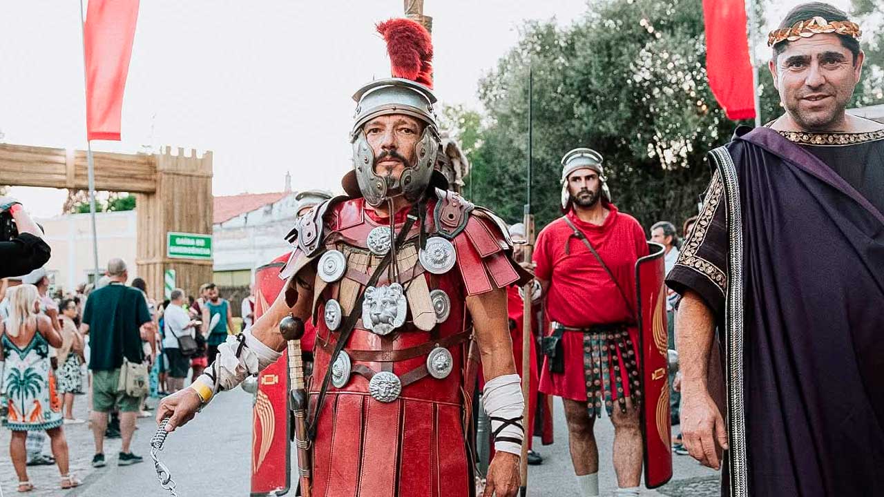 Salir no Tempo levou três dias de recriação romana à vila do interior de Loulé, com gastronomia da época e mais de 200 espetáculos.