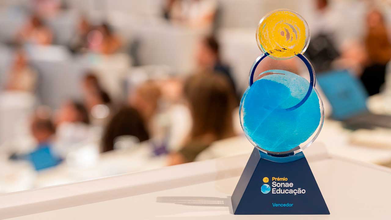 Associação Ser Milage está entre os 20 finalistas do Prémio Sonae Educação com um tutor virtual de matemática baseado em inteligência artificial.