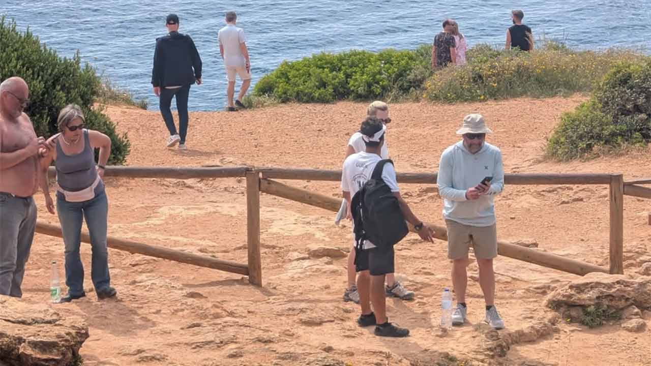 Sete Vales Suspensos enfrentam sobrelotação, lixo e erosão, alertam empresas de animação turística e guias.
