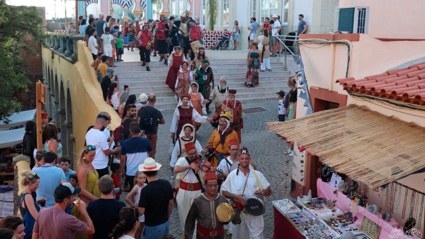 Feira Medieval de Silves procura jovens voluntários, a partir dos 15 anos, para integrar a equipa de apoio e acompanhar os bastidores do evento local.