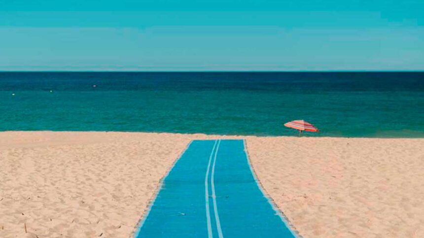 Temperatura do mar ao largo de Faro chega aos 26,1 graus após duas ondas de calor marinhas identificadas pela Marinha Portuguesa.