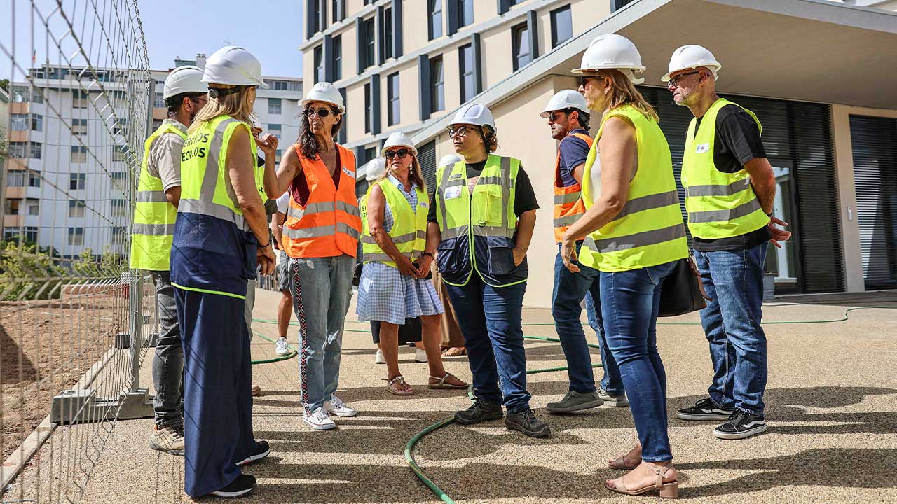 Residências da Penha e de Gambelas vão criar 298 camas e elevar a capacidade total de alojamento da universidade para 837 lugares.