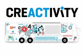 Autocarro «Creactivity» chega a Olhão com workshops práticos de mecânica, vento, eletricidade e luz. A entrada é gratuita.
