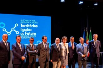 Fibra ótica vai chegar a mais de 34 mil habitações do barrocal e interior algarvio, para reforçar o acesso digital.