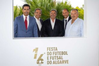 Festa do Futebol e do Futsal do Algarve distinguiu dezenas de atletas, treinadores, árbitros, dirigentes e clubes em Albufeira.