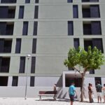 Câmara de Loulé entregou 117 habitações a famílias do concelho no âmbito do Programa 1.º Direito. O município prepara ainda mais 529 fogos em diferentes fases de desenvolvimento para reforçar a resposta à crise habitacional.