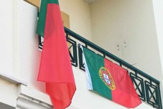 A eliminação de Portugal no Mundial serve de ponto de partida para uma leitura do país, da produtividade à política e aos seus salvadores.