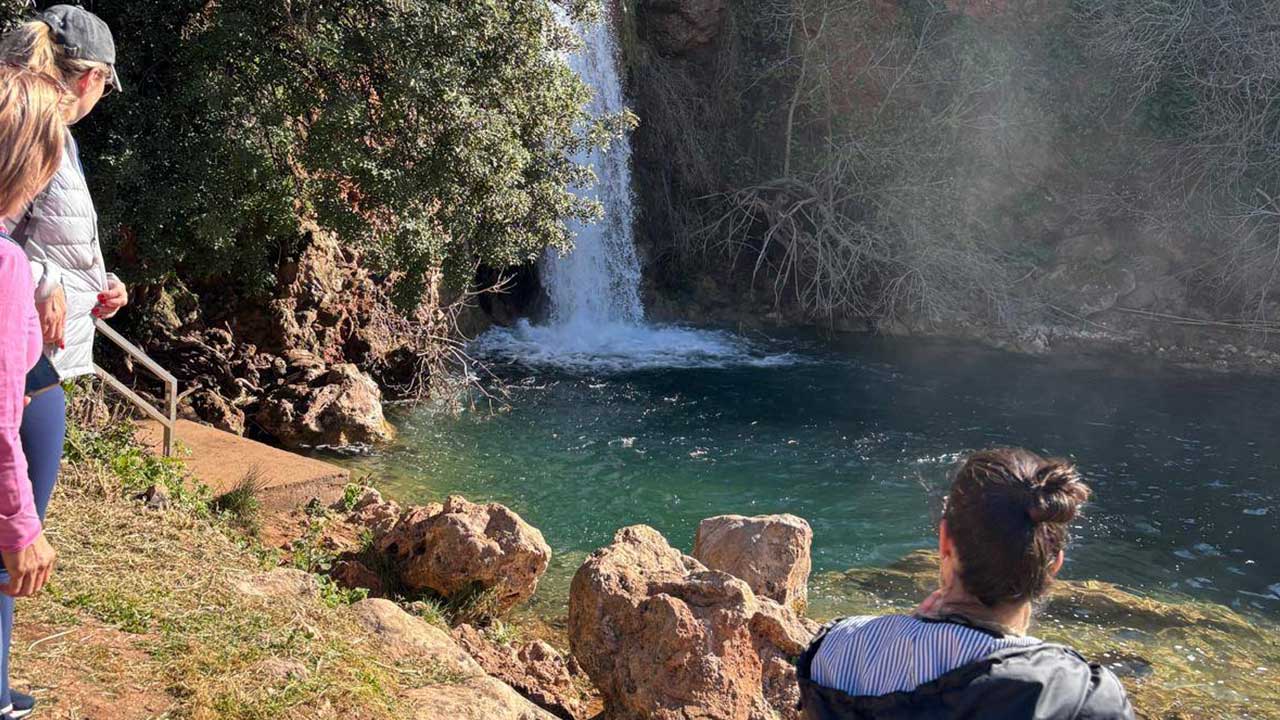 Passeio pedestre guiado percorre o Trilho da Ribeira d'Alte XL e revela património natural e cultural do Algarvensis.